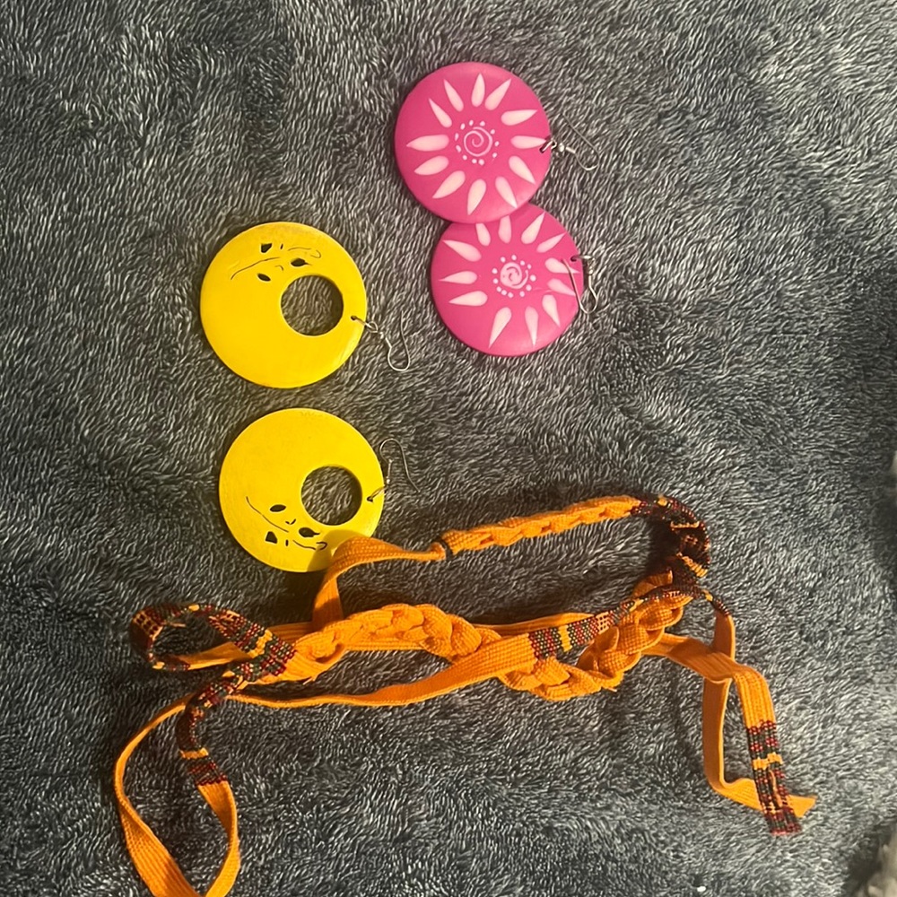 2 pairs of earrings wood and hand made painted and a head band